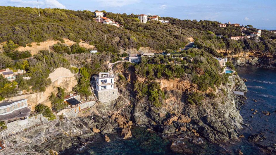Aerial view of the cliff with Villa Livorno